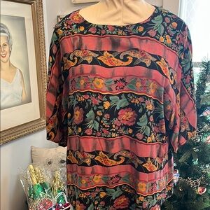 Vintage 90’s Floral Motif Top.